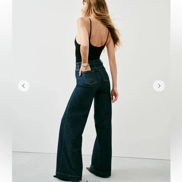 SpanxShape Everywear wide leg jeans NWOT - Picture 2 of 10